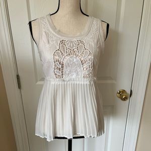 🔥American Eagle Embroidered & Pleated Boho Victorian Vintage Style Top Chiffon
